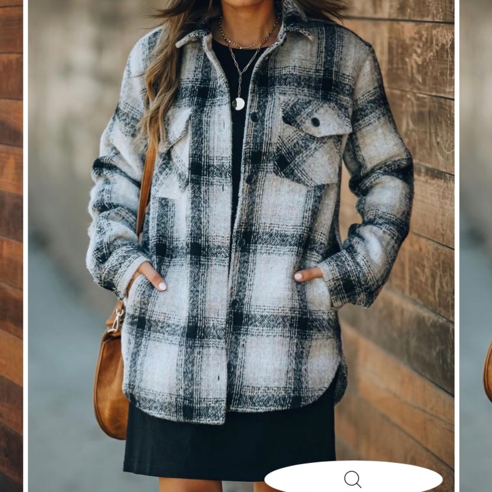 NWT Vici Chandra pocketed plaid shacket Small